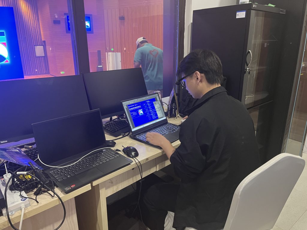 ʵһ˶ͬΪĳͻṩȫ̻